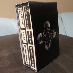 Cover STONE WIRED